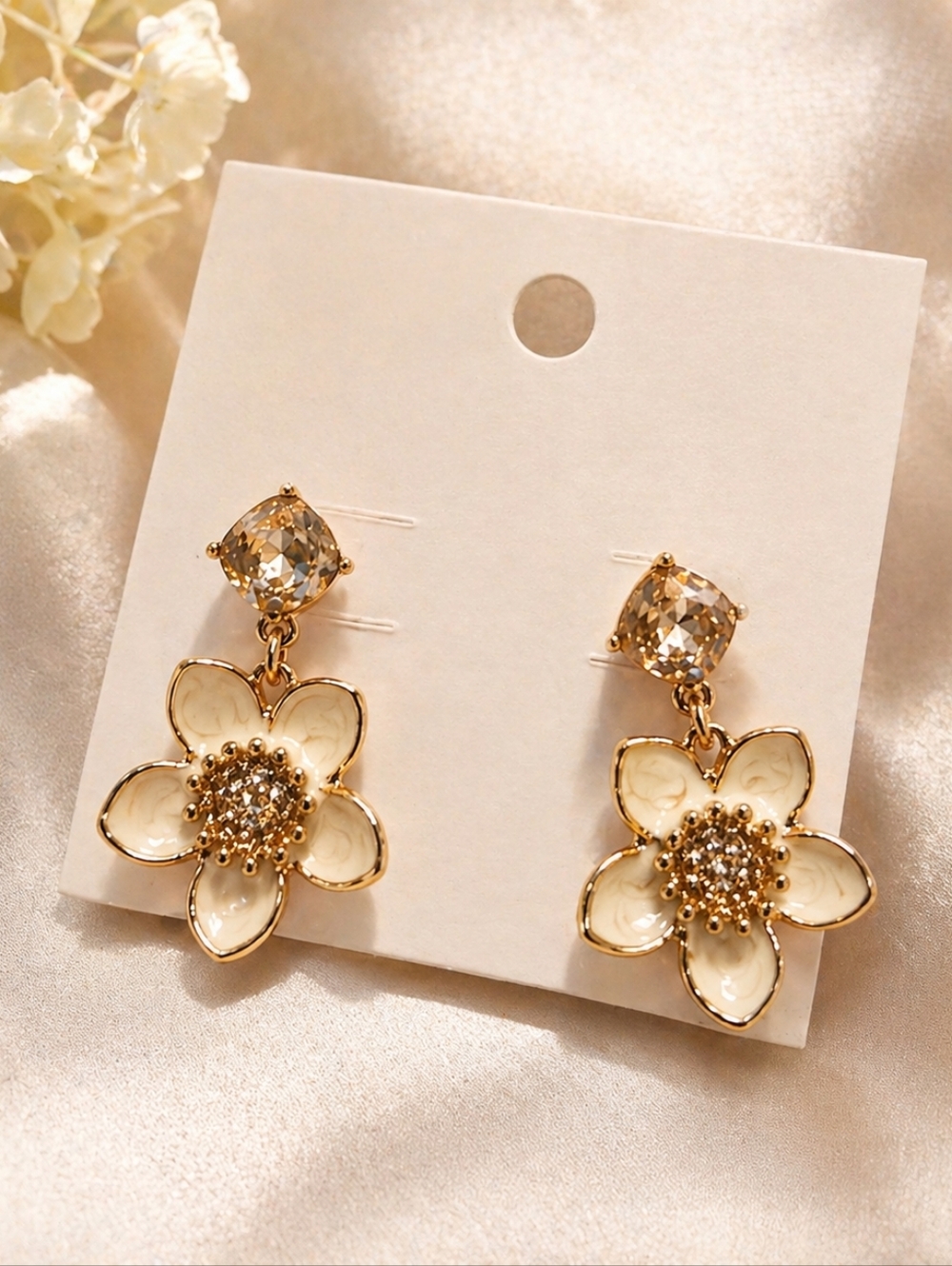 Ann Taylor Factory Floral Drop Earrings – Gold Tone & Cream Enamel 🌼